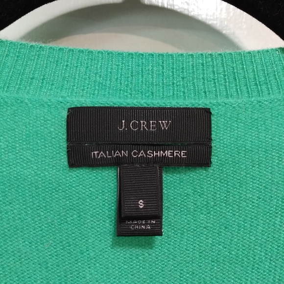 J. Crew Italian Cashmere Boyfriend V-Neck Sweater - Picture 3 of 7